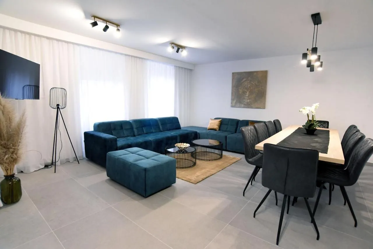Commodious House In Rijeka With 5 Bedrooms Villa