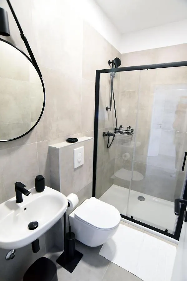 Commodious House In Rijeka With 5 Bedrooms 0*,